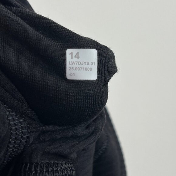 Lululemon NWT Align High-Rise Ribbed Short 6" Black - Picture 5 of 7